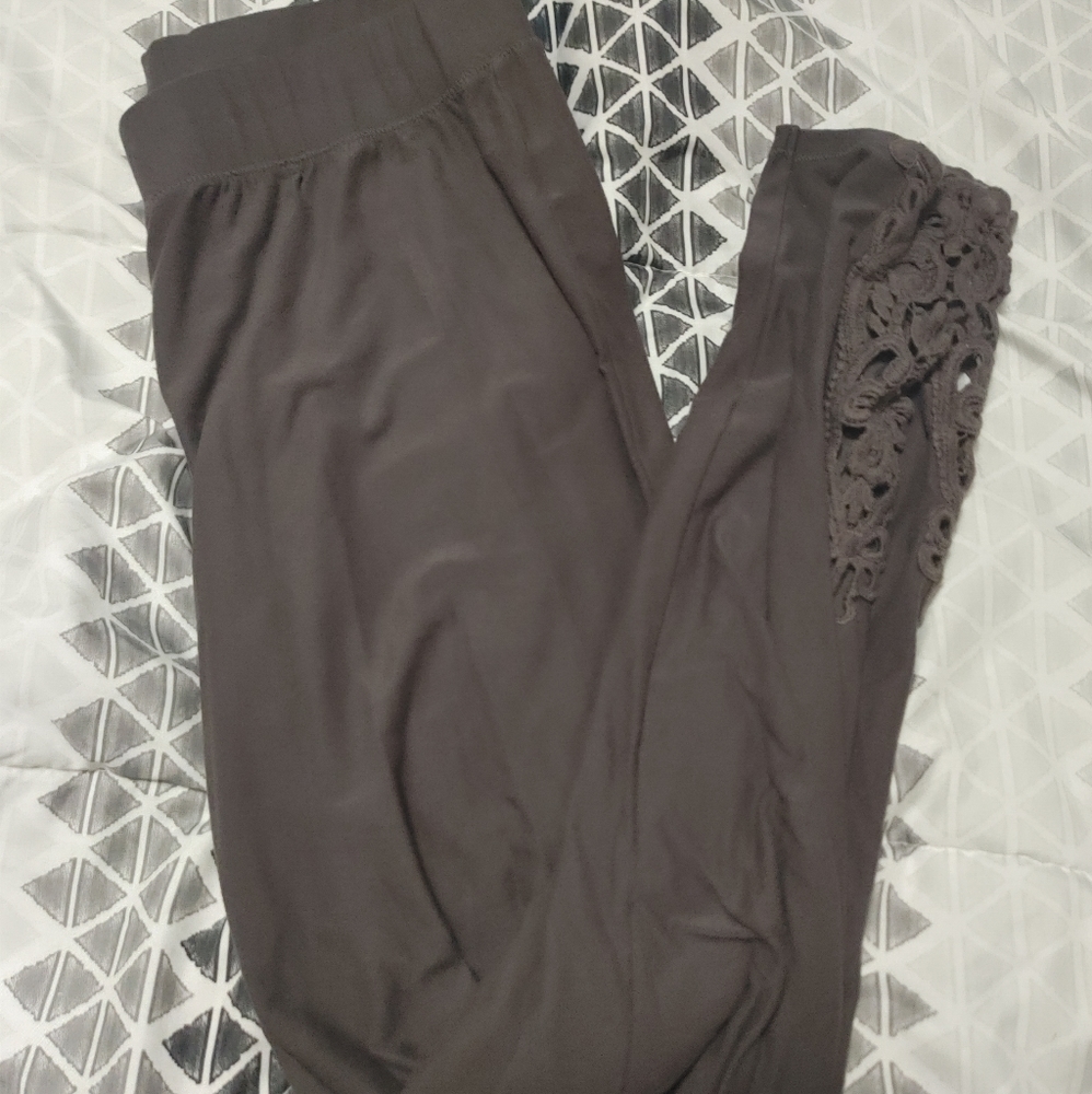 Maurices Grey legging capris